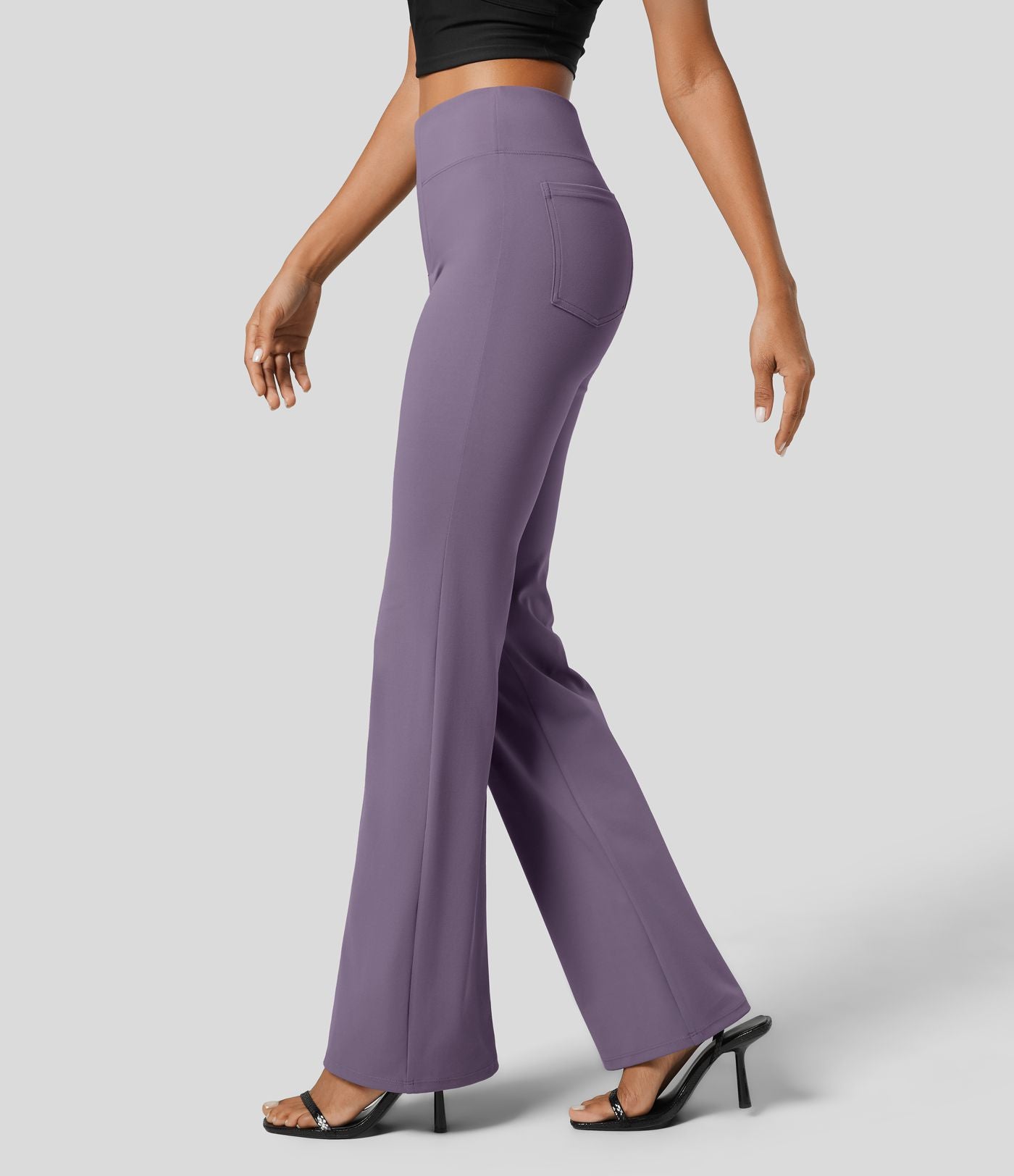 Pantalon tailleur légèrement évasé taille haute avec poches arrière Halara Flex™