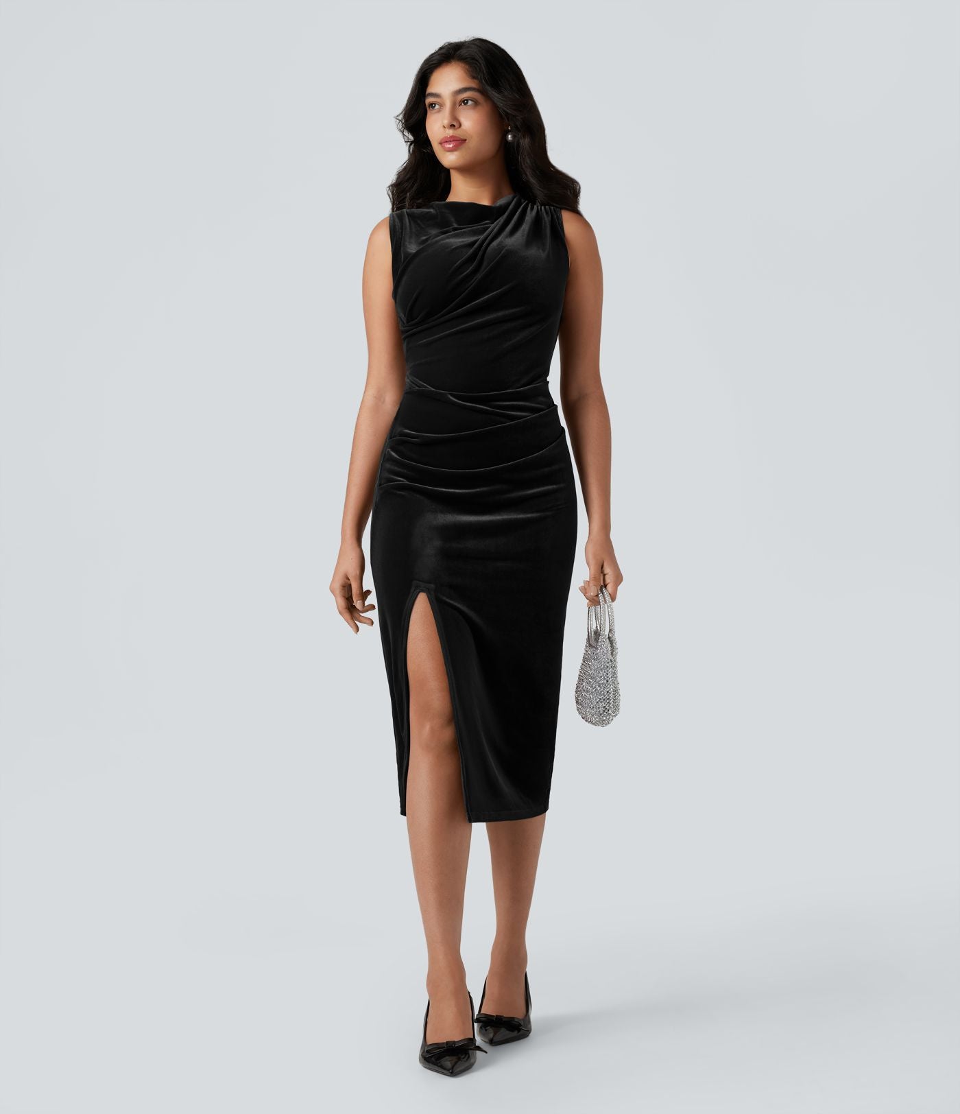 Robe mi-longue moulante velours col drapé sans manches fendue froncée