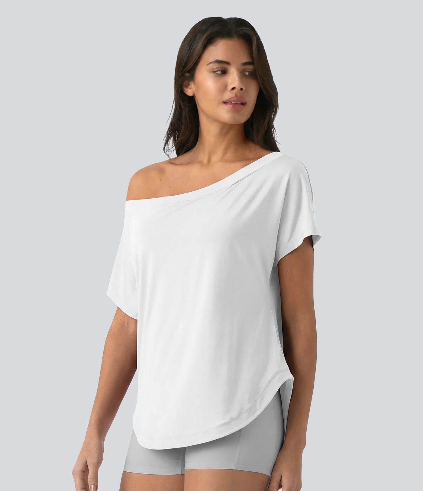 Top de sport yoga asymétrique à épaule dénudée manches courtes ourlet arrondi et coupe asymétrique à séchage rapide – Soutien-gorge intégré