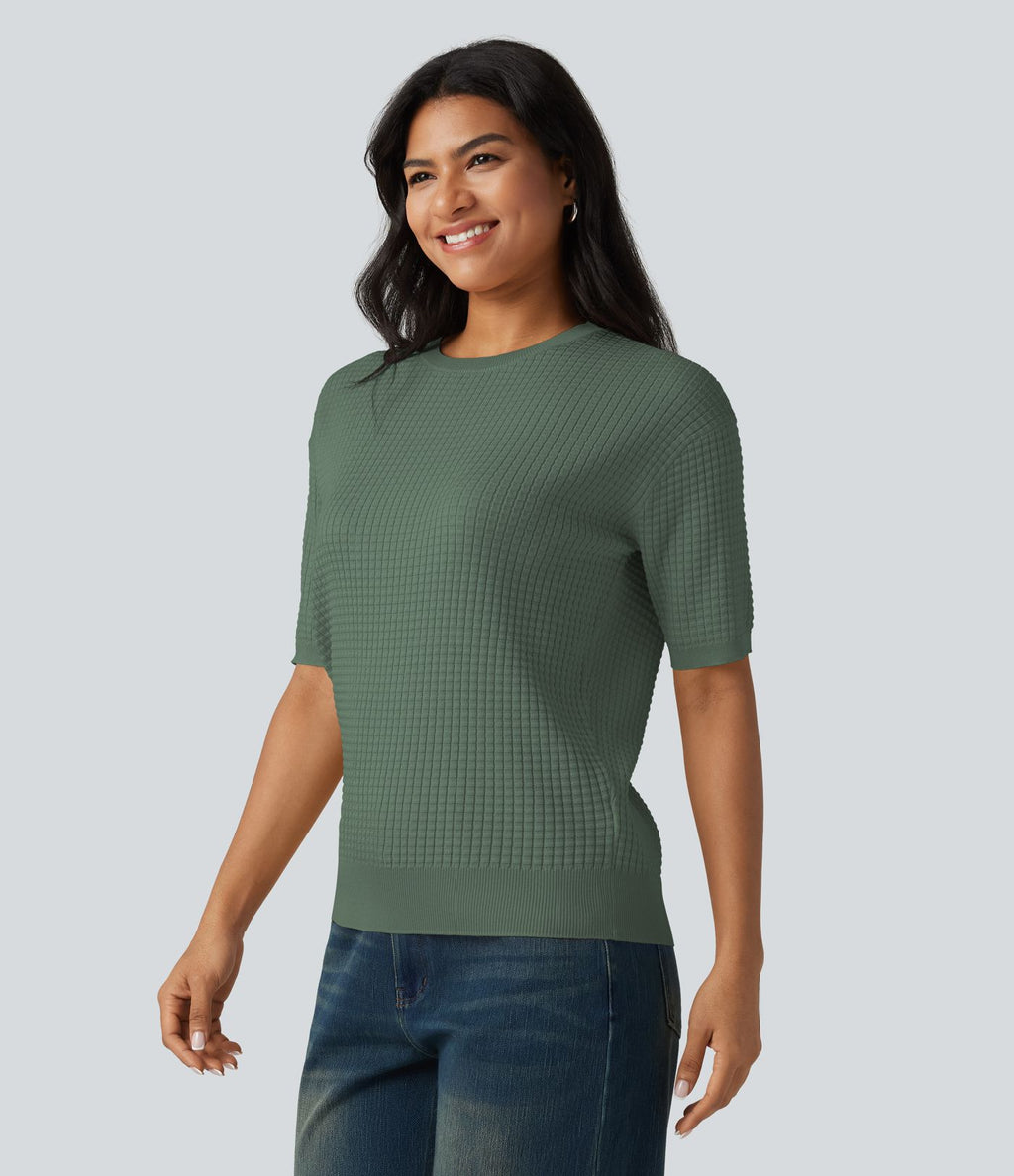 Pull col rond manches courtes en tissu gaufré