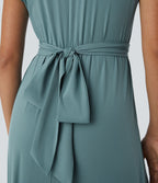 Breezeful™ Robe Mi-Longue Col en V Manches Courtes Poche Latérale Nouée au Dos Séchage Rapide