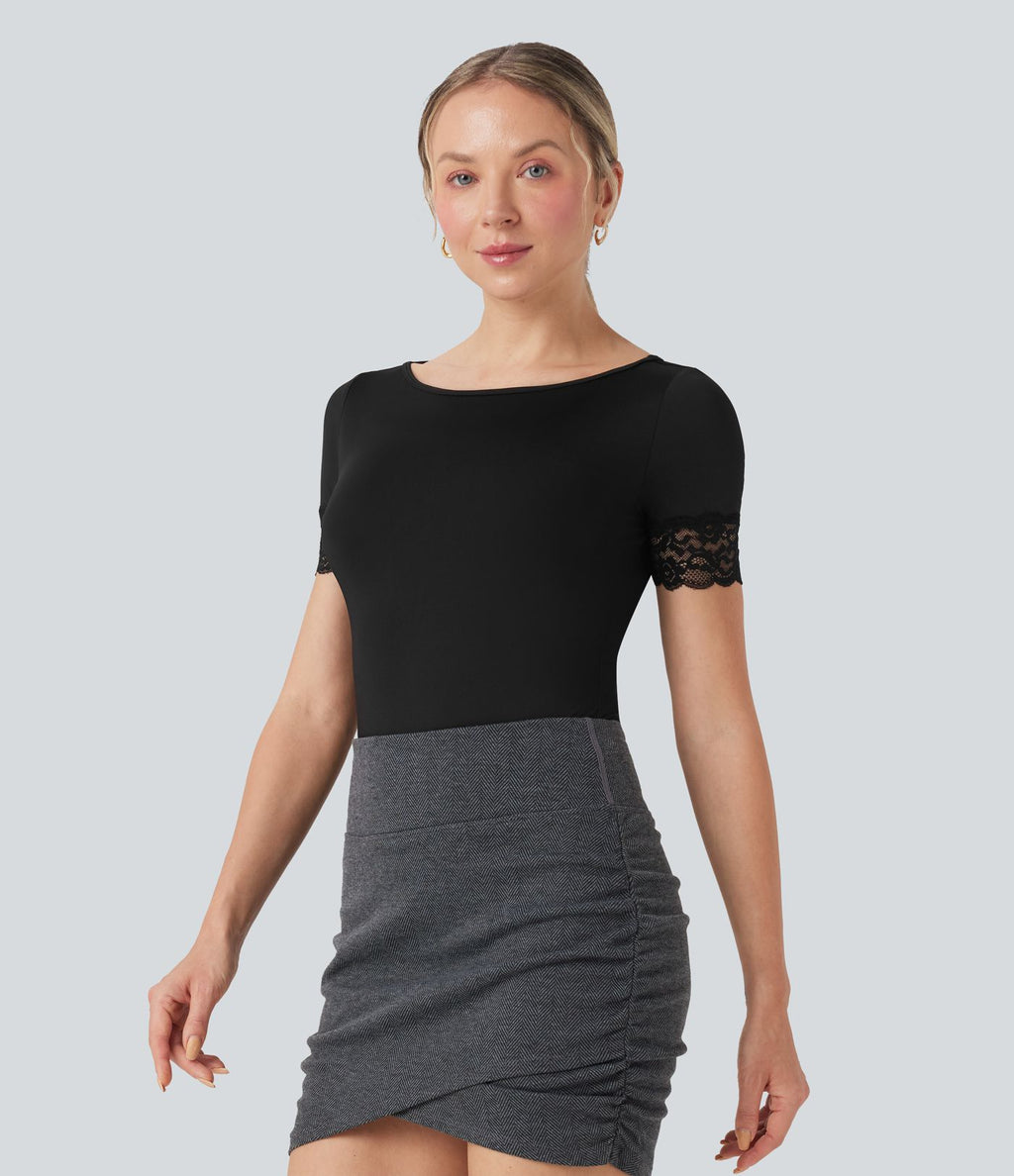 Body tailleur col bateau manches courtes dentelle contrastante