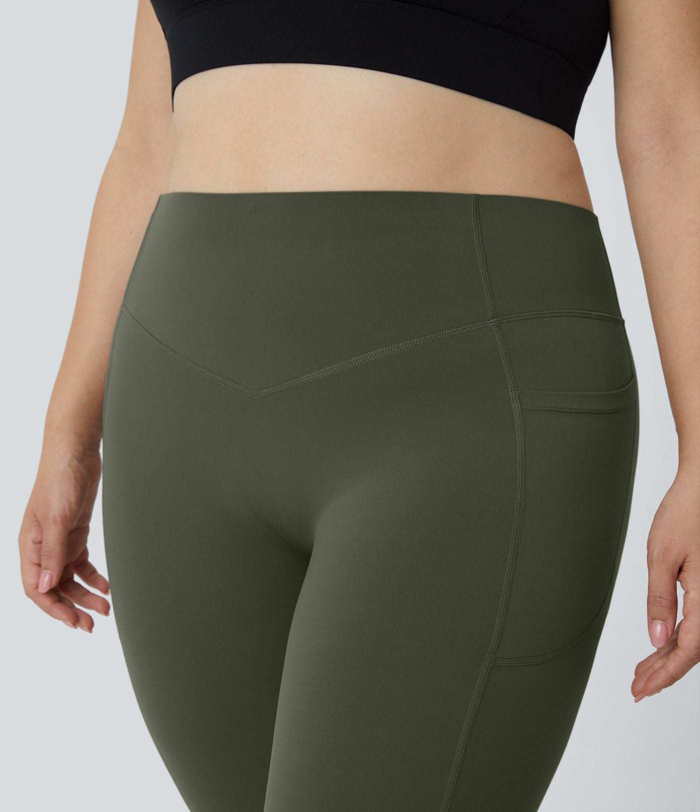Legging d'entraînement gainant galbant taille haute grande taille avec effet scrunch et poches Halara UltraSculpt™