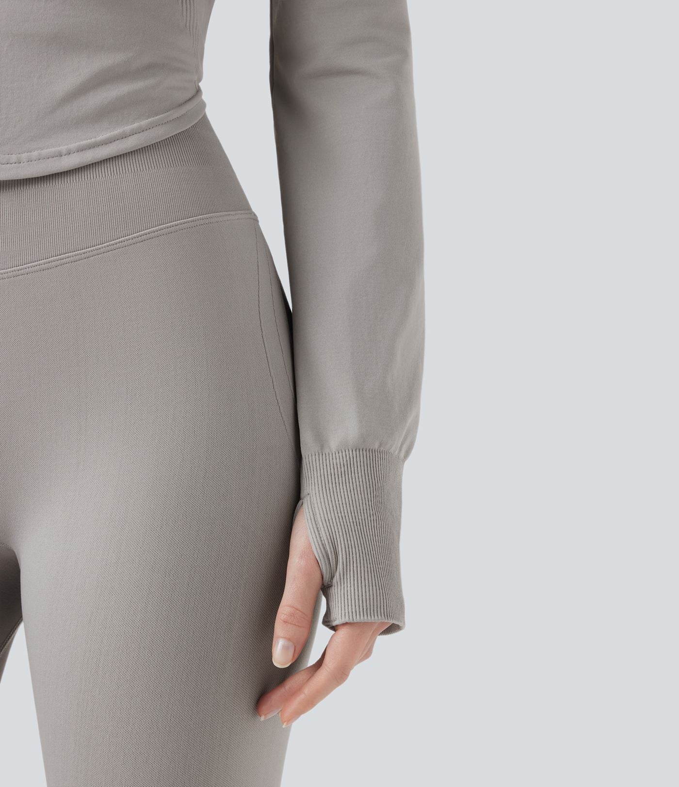Veste yoga à capuche zippée à manches longues avec passants pouces et ourlet arrondi sans couture OneForm Seamless Flow