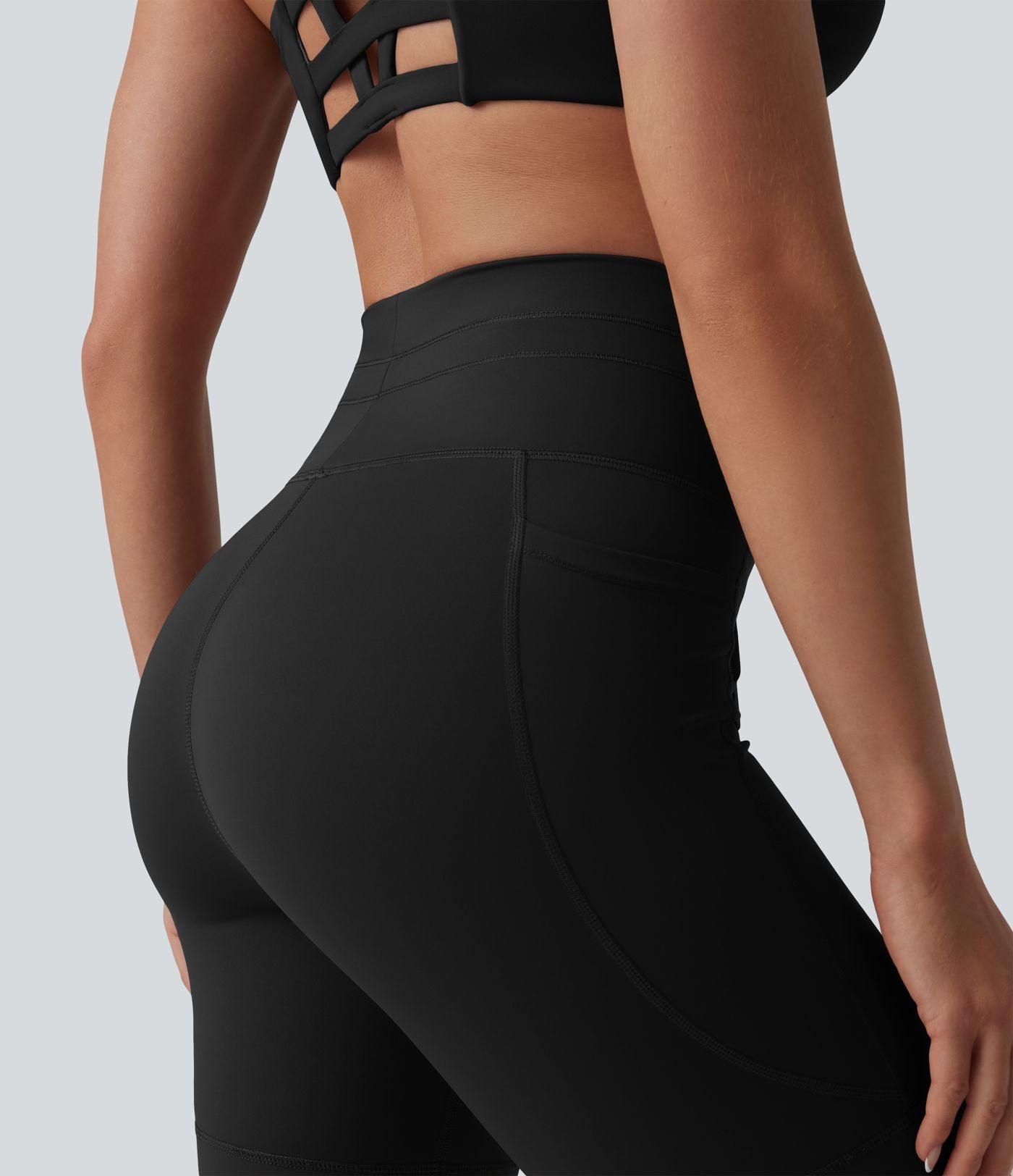 Short de cycliste yoga uni taille haute 17,5 cm avec cordon de serrage et poches