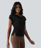 Blouse tailleur asymétrique col drapé manches courtes avec fronces et ourlet fendu