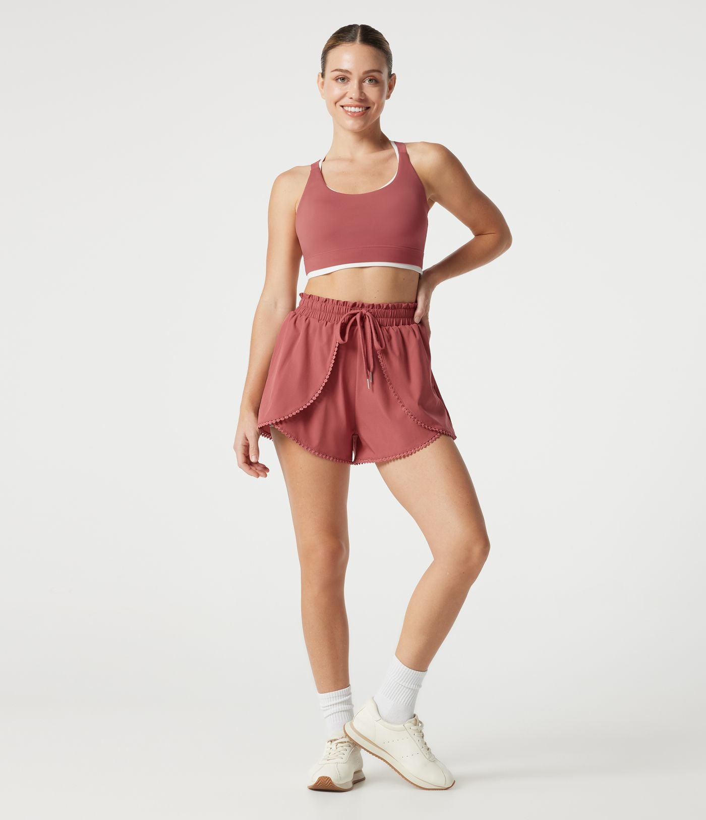 Breezeful™ Short de sport 2-en-1 taille haute 7,5 cm à séchage rapide avec cordon de serrage et poches