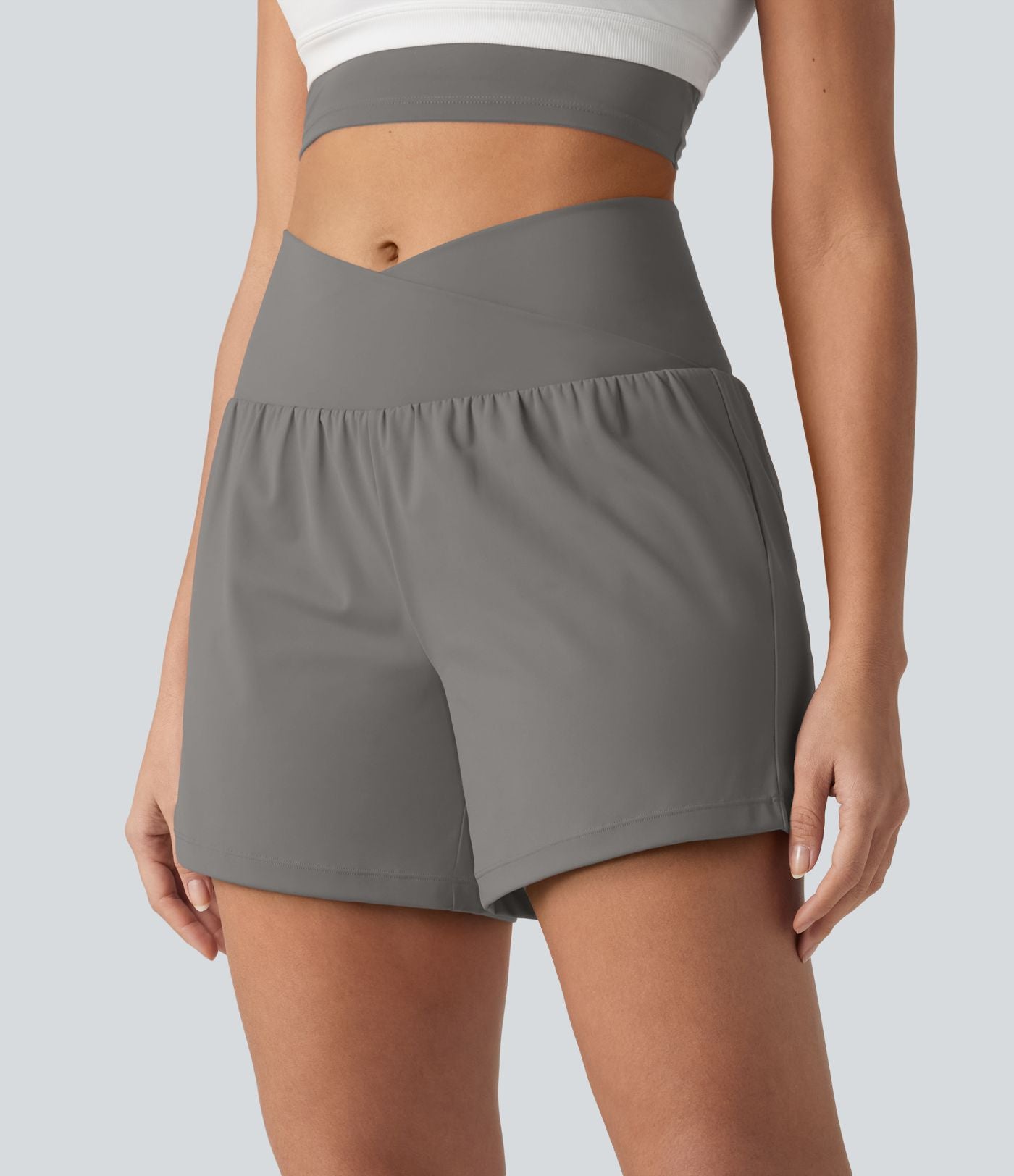 Short de yoga SoftlyZero™ Airy croisé taille haute 2-en-1 effet frais InstantCool 12,5 cm avec poches