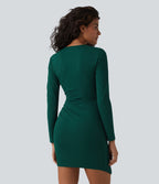 Robe courte moulante col V profond manches longues avec fronces
