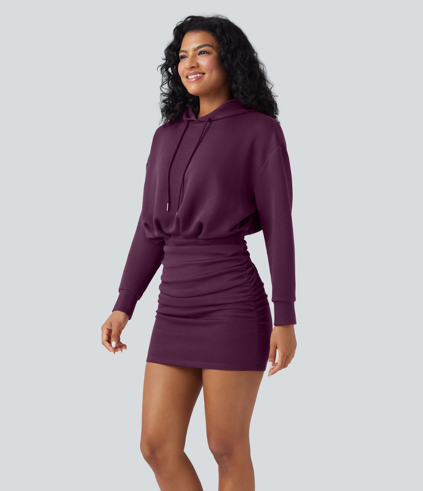 Robe décontractée SpacerTek™ mini à manches longues, effet froncé avec capuche