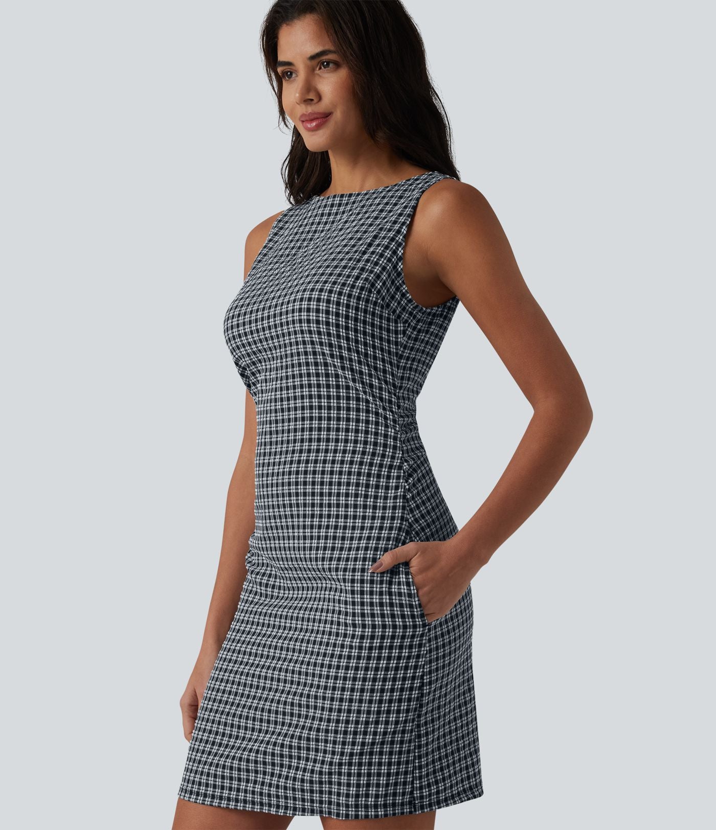 Robe mini casual sans manches col bateau à carreaux vichy, avec poches