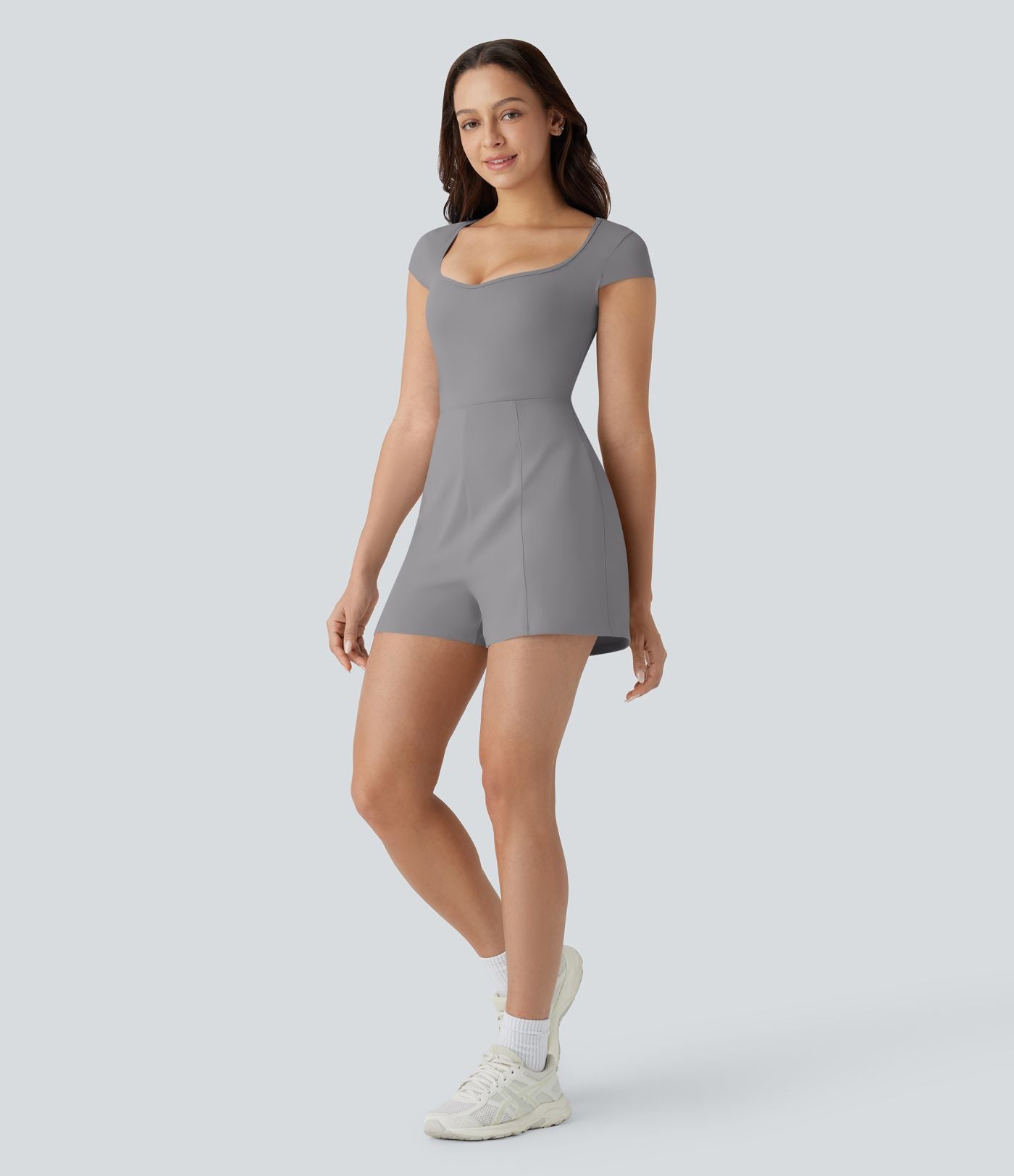 Combinaison de yoga Softlyzero™ Airy avec col U, manches courtes et poches latérales - Édition Easy Peasy