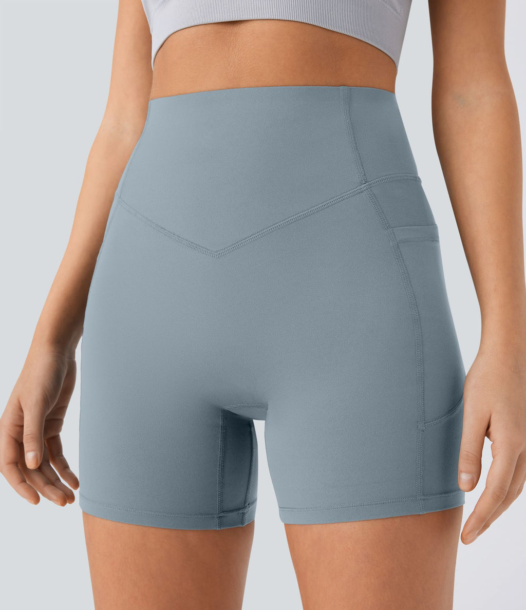 Short cycliste 12,5 cm d'entraînement gainant galbant taille haute avec effet scrunch et poches Halara UltraSculpt™