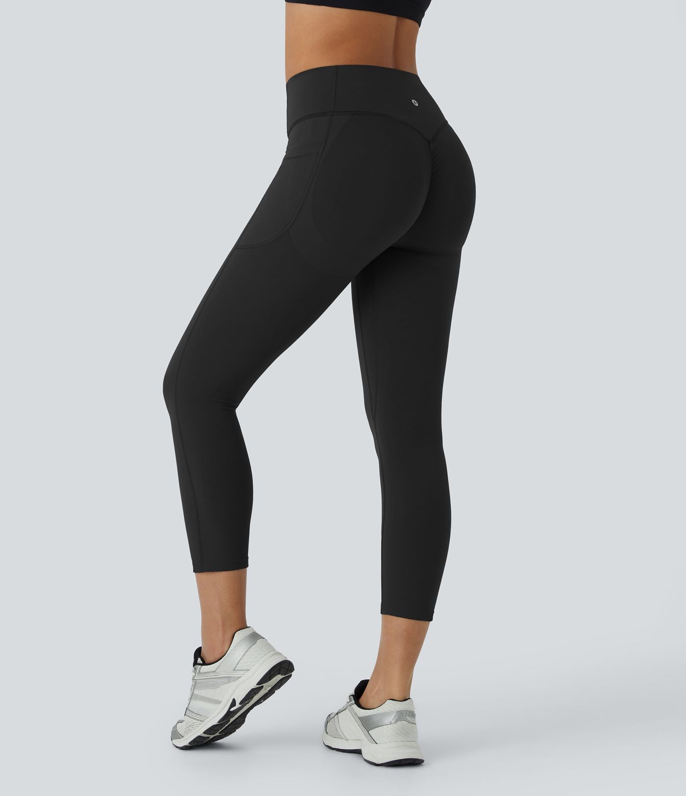 Legging corsaire d'entraînement gainant galbant taille haute avec effet scrunch et poches Halara UltraSculpt™