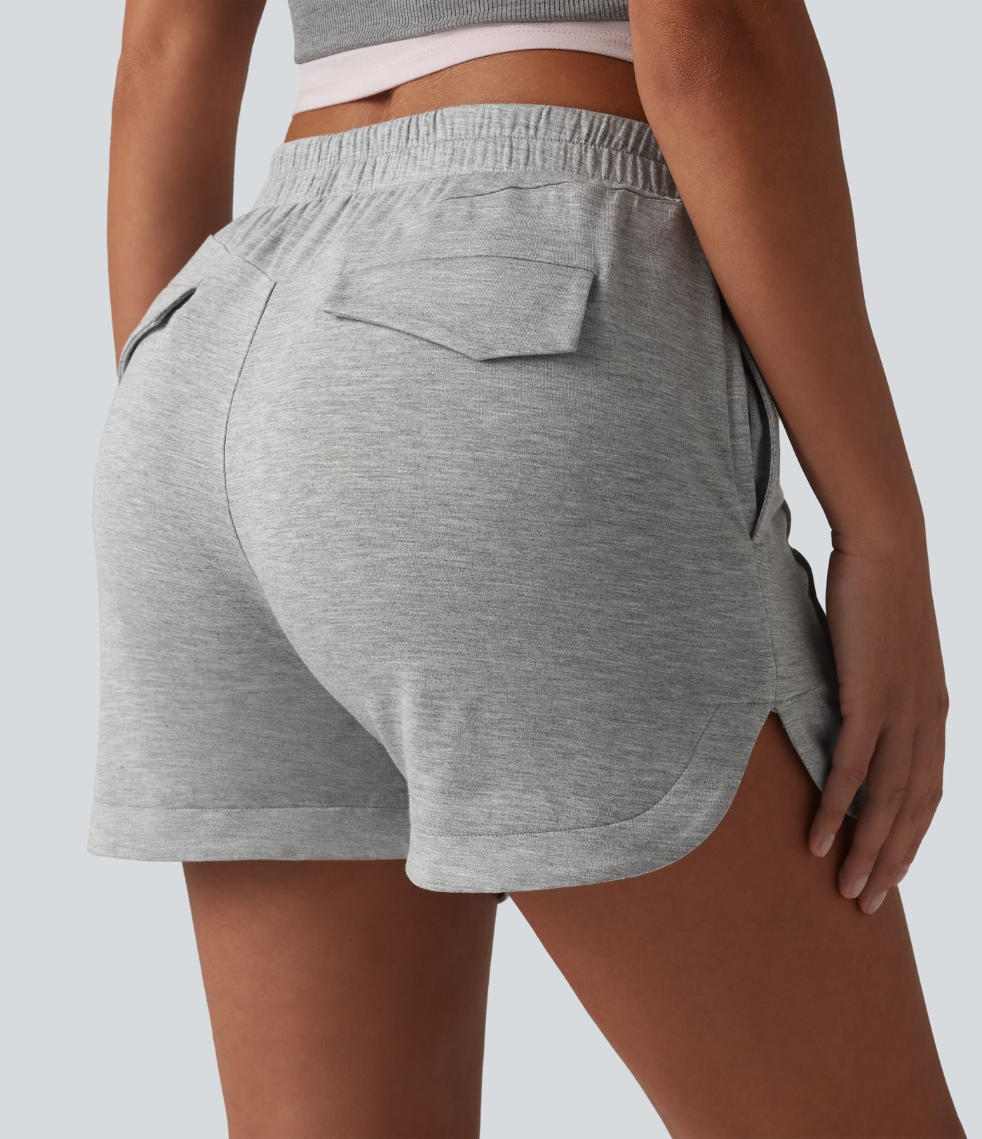 Short casual taille mi-haute à plis piqués, ourlet arrondi et poches, 7,5 cm