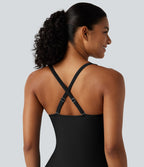 Robe de bain 2-en-1 push-up gainante à encolure Queen Anne avec bretelles ajustables, design torsadé, fronces, ourlet fendu, brassière intégrée et poches