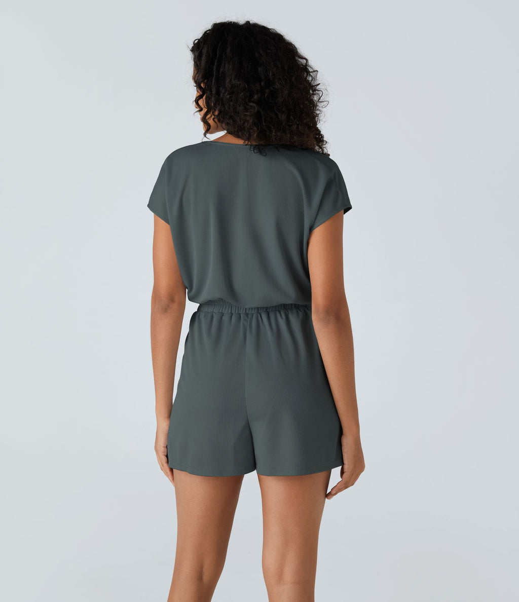 Combishort Fluide Col en V Plissée Manches Courtes Poche Latérale Gaufrée
