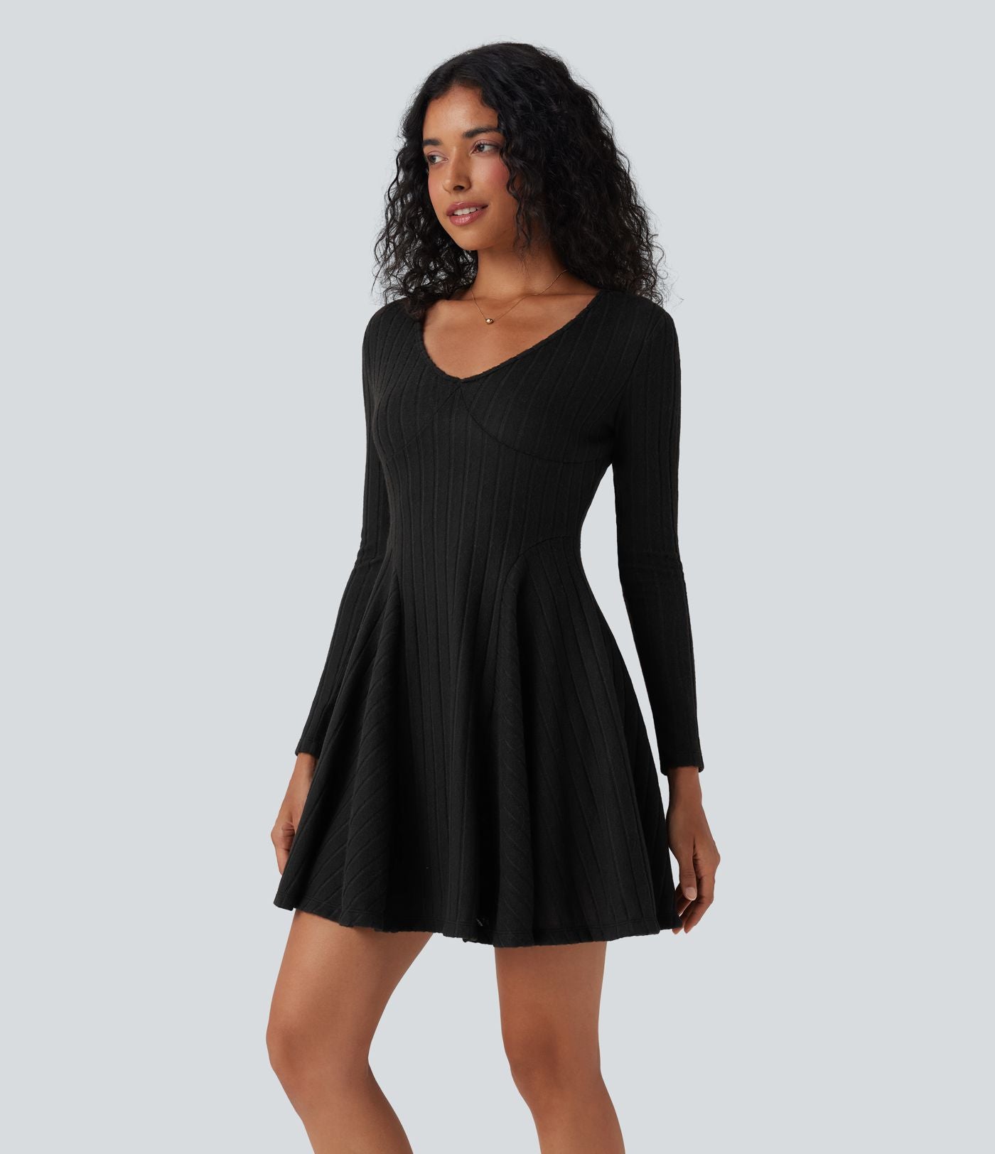 Robe décontractée mini évasée maille côtelée col V manches longues