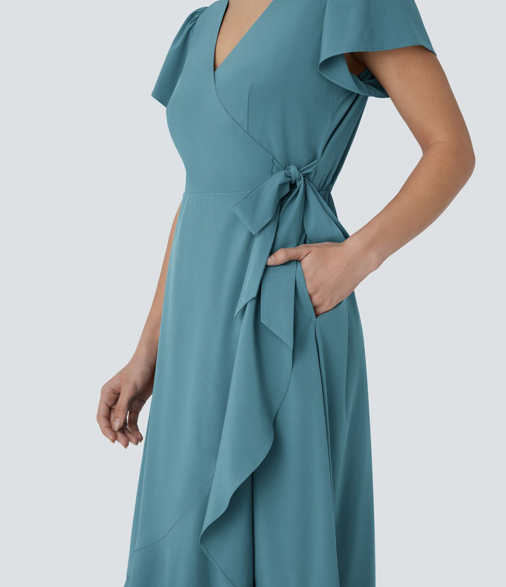 Robe décontractée midi Breezeful™ fluide à col V, manches courtes, design enveloppant, liens sur les côtés, poches latérales, volants et séchage rapide