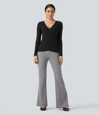Pull col V manches longues croisé ajusté
