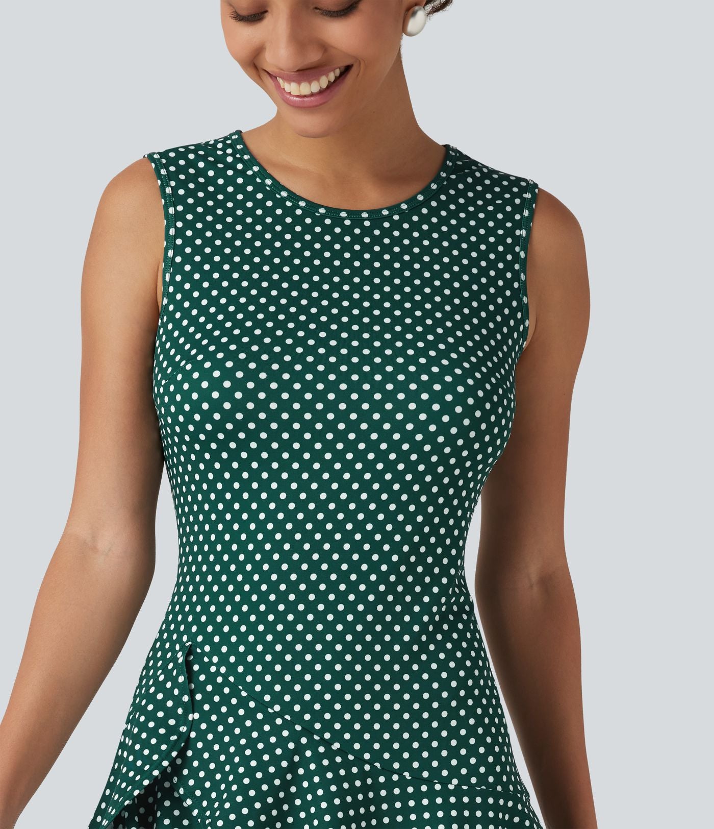 Robe mini casual à pois col rond sans manches ourlet à volants superposés