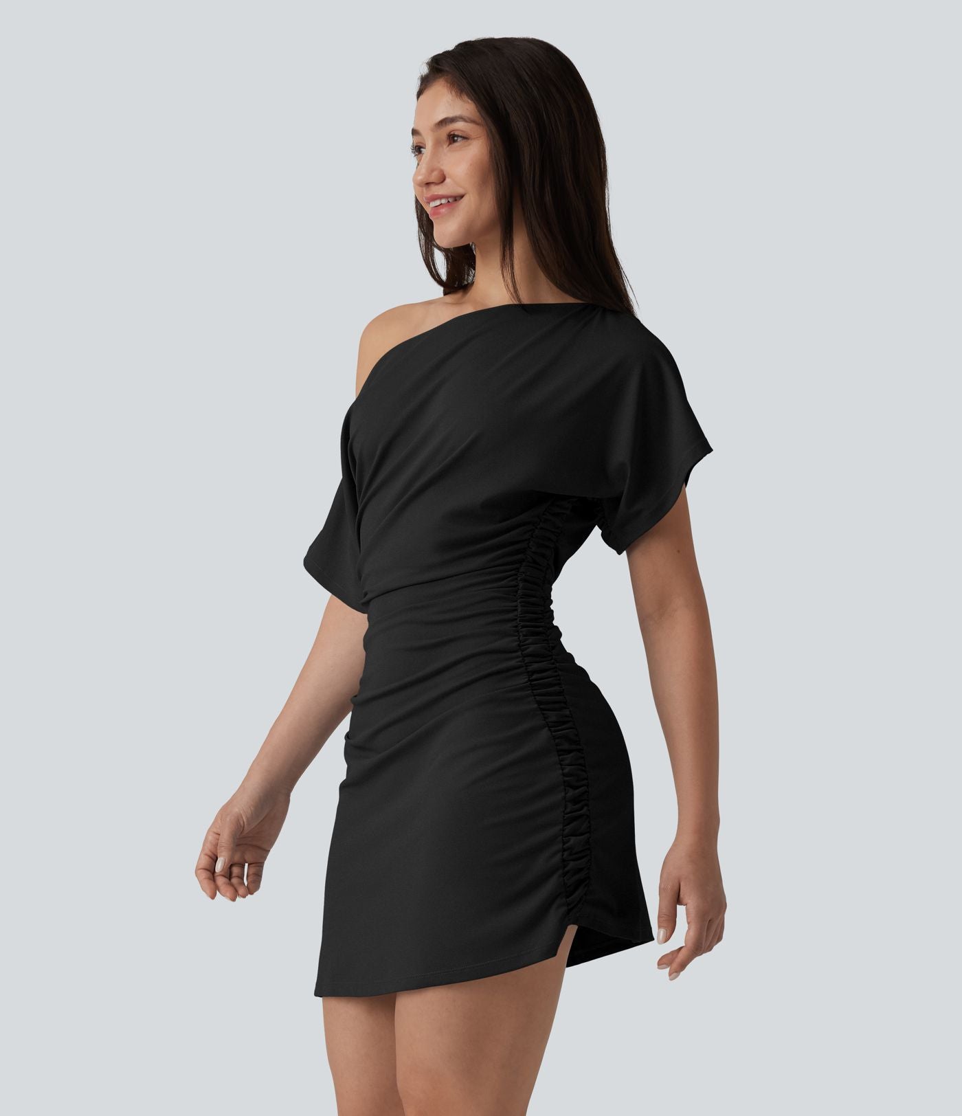 Robe mini moulante décontractée asymétrique manches courtes froncée
