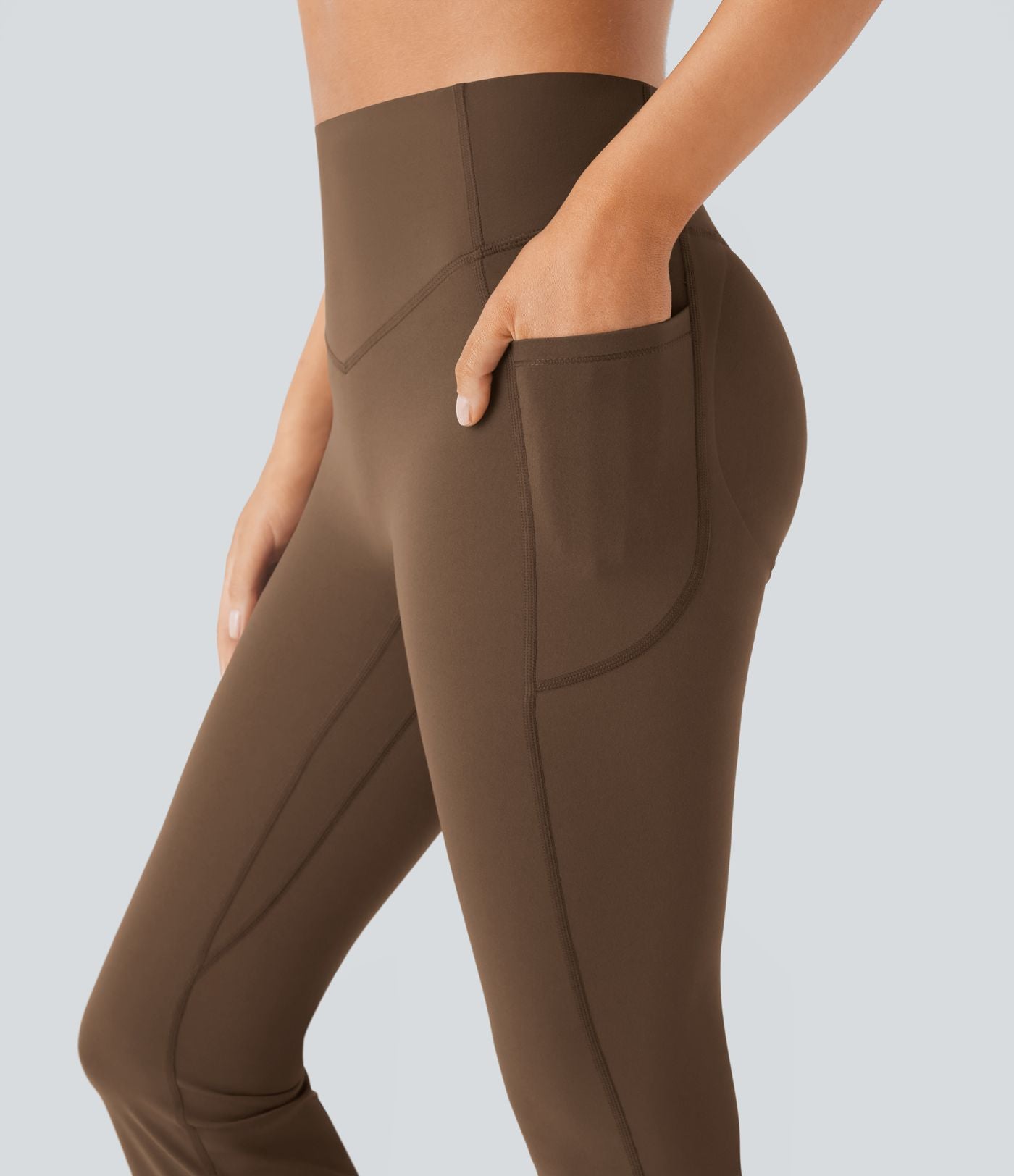 Pantalon de yoga à coupe bootcut gainant galbant taille haute avec effet scrunch et poches Halara UltraSculpt™