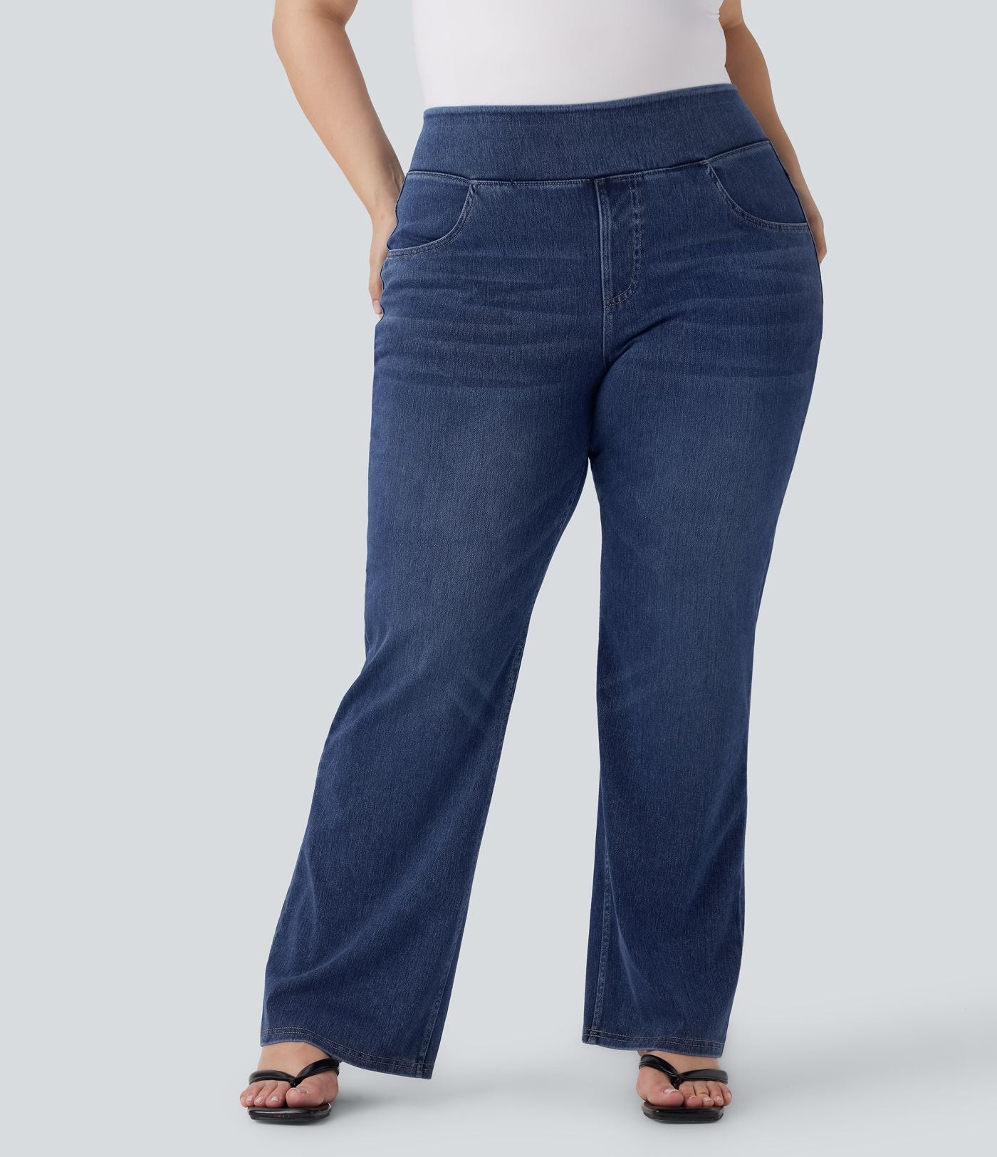 Jean décontracté Halara Flex™ grande taille bootcut taille haute en maille extensible délavée avec multiples poches
