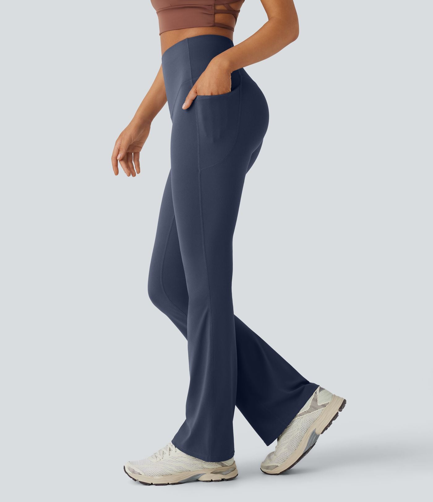 Pantalon de yoga à coupe bootcut gainant taille haute avec poches Halara UltraSculpt™