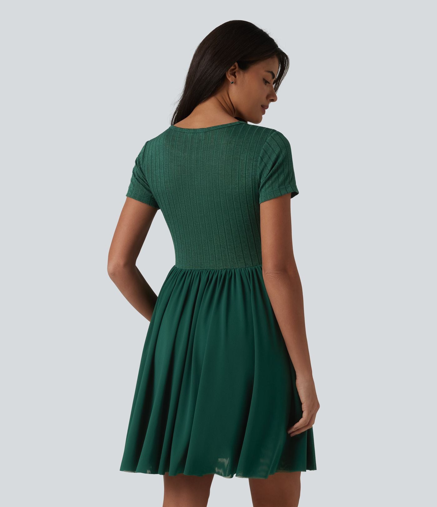 Robe casual mini fluide col rond à manches courtes avec mesh contrasté