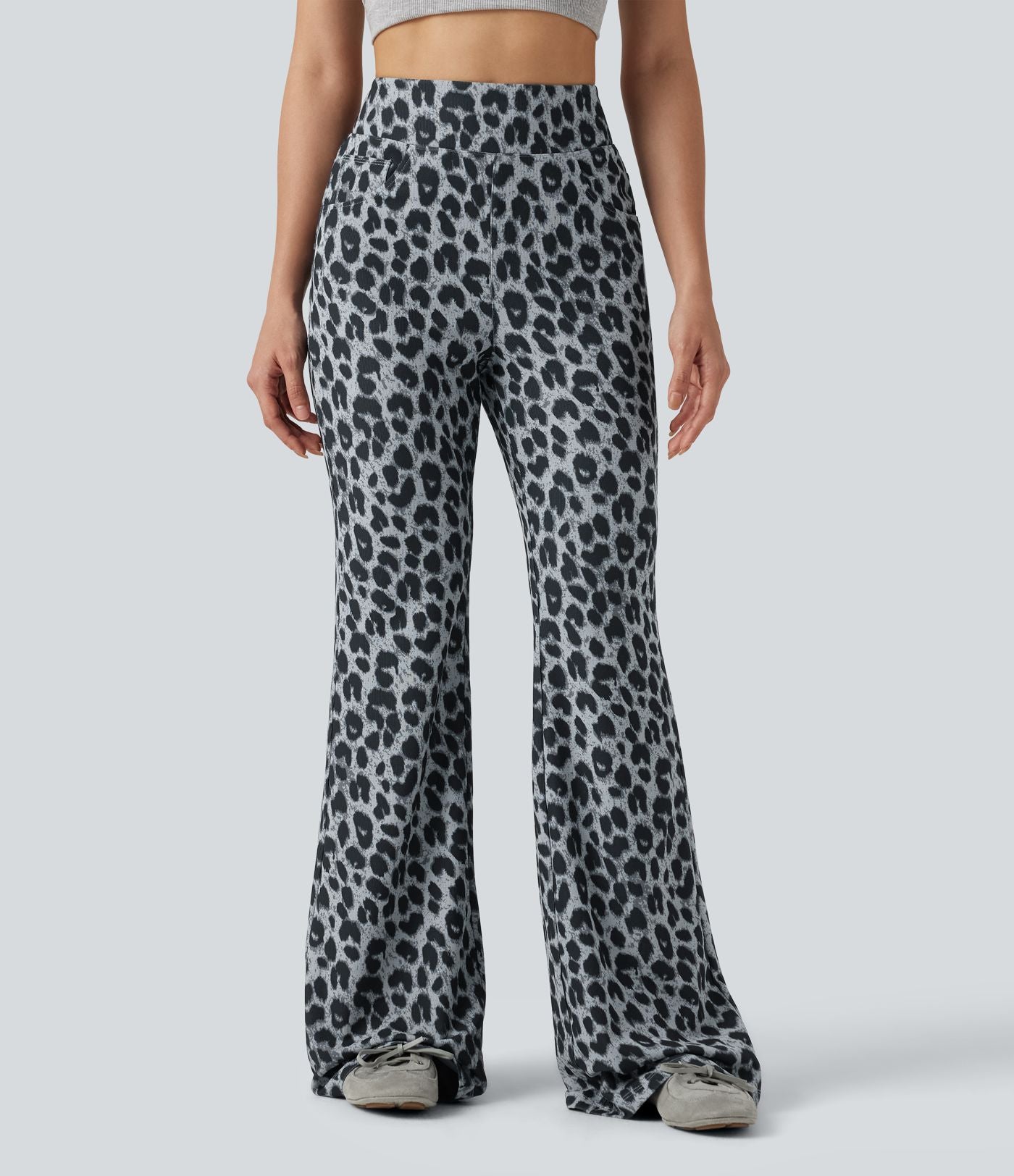 Pantalon flare taille haute en tissu gaufré imprimé léopard avec poches