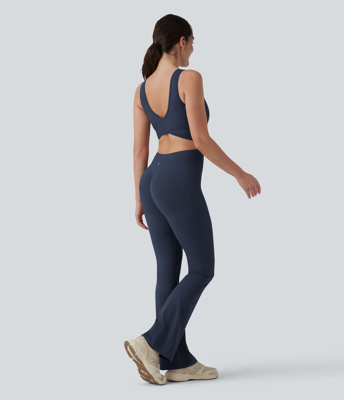 Combinaison d'entraînement Halara UltraSculpt™ évasée dos nu croisé gainante galbante avec fronces et coussinets fixes avec poches - Easy Peasy