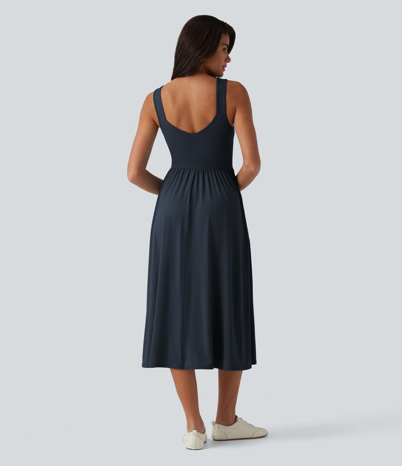 Robe midi fluide sans manches dos croisé, avec brassière intégrée (Bonnets E-G) et poches