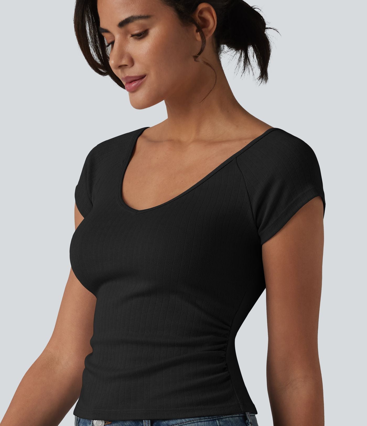 T-shirt col V manches courtes avec fronces