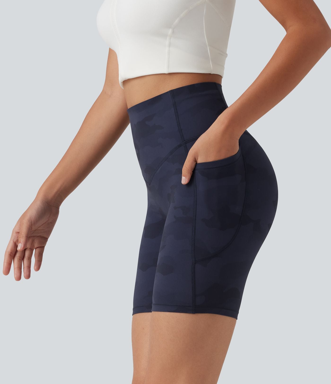 Short cycliste d'entraînement gainant taille haute UltraSculpt™ à imprimé camouflage 17,5 cm avec poches