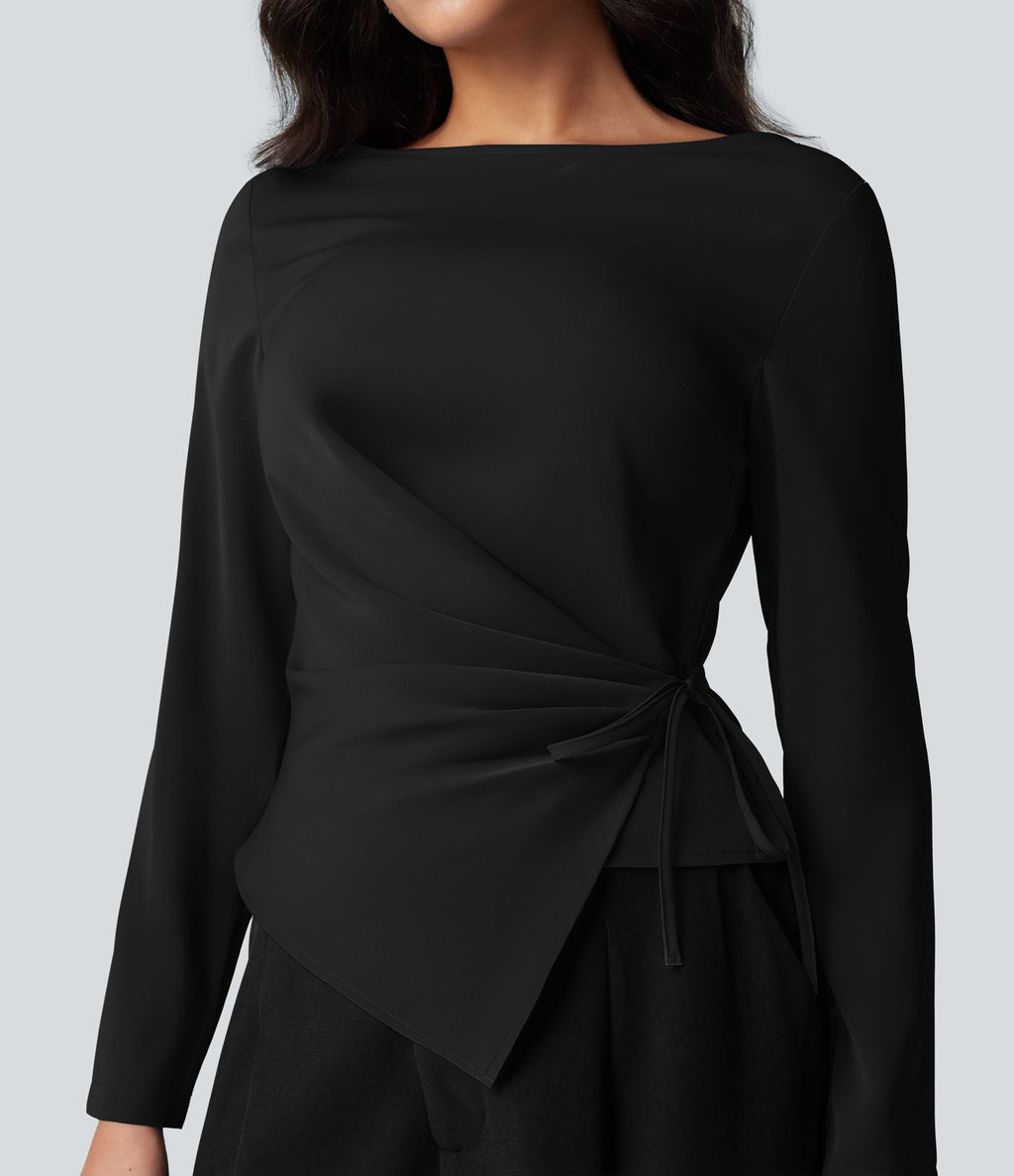 Blouse esprit bureau défroissage facile, encolure bateau, manches longues, fronces et lien côté