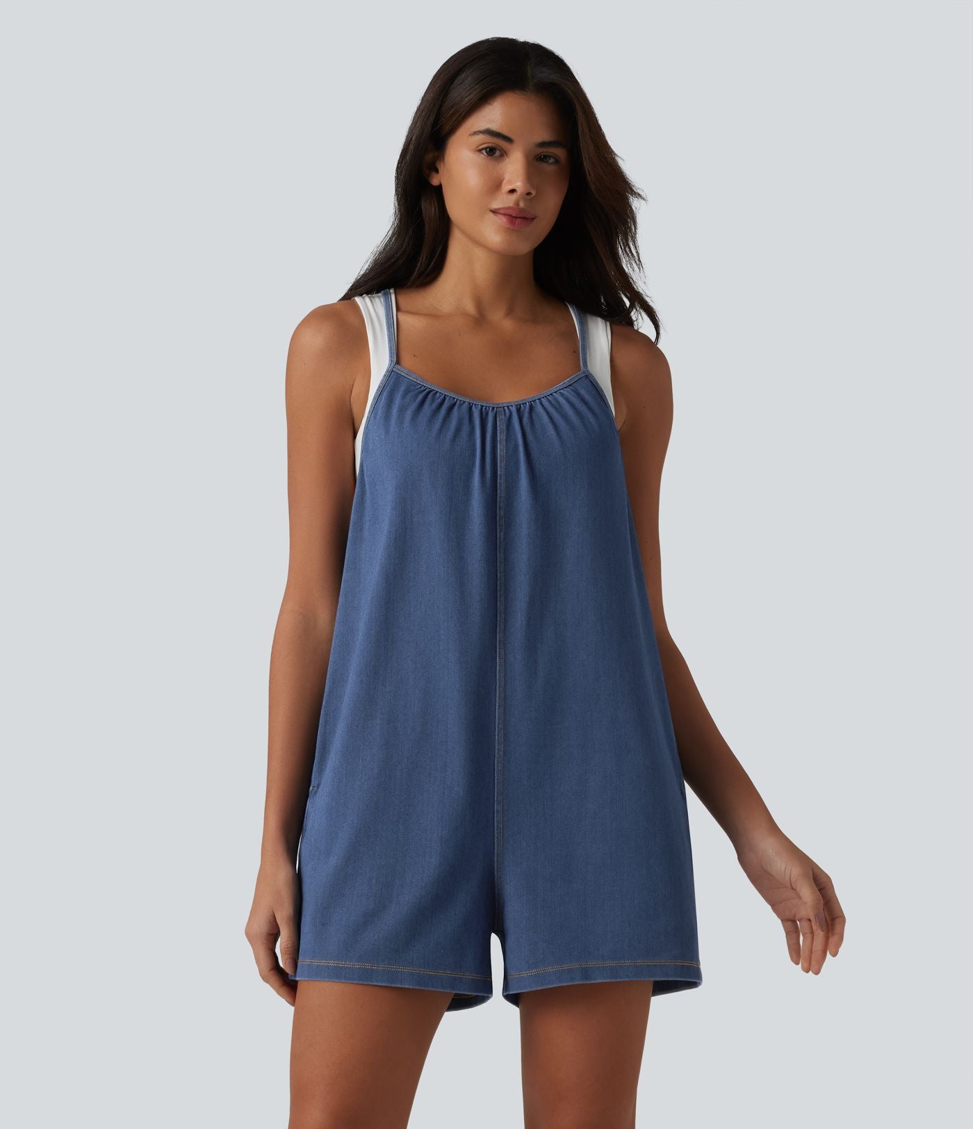 Combinaison-short décontractée en denim à col rond et poches Halara Flex™