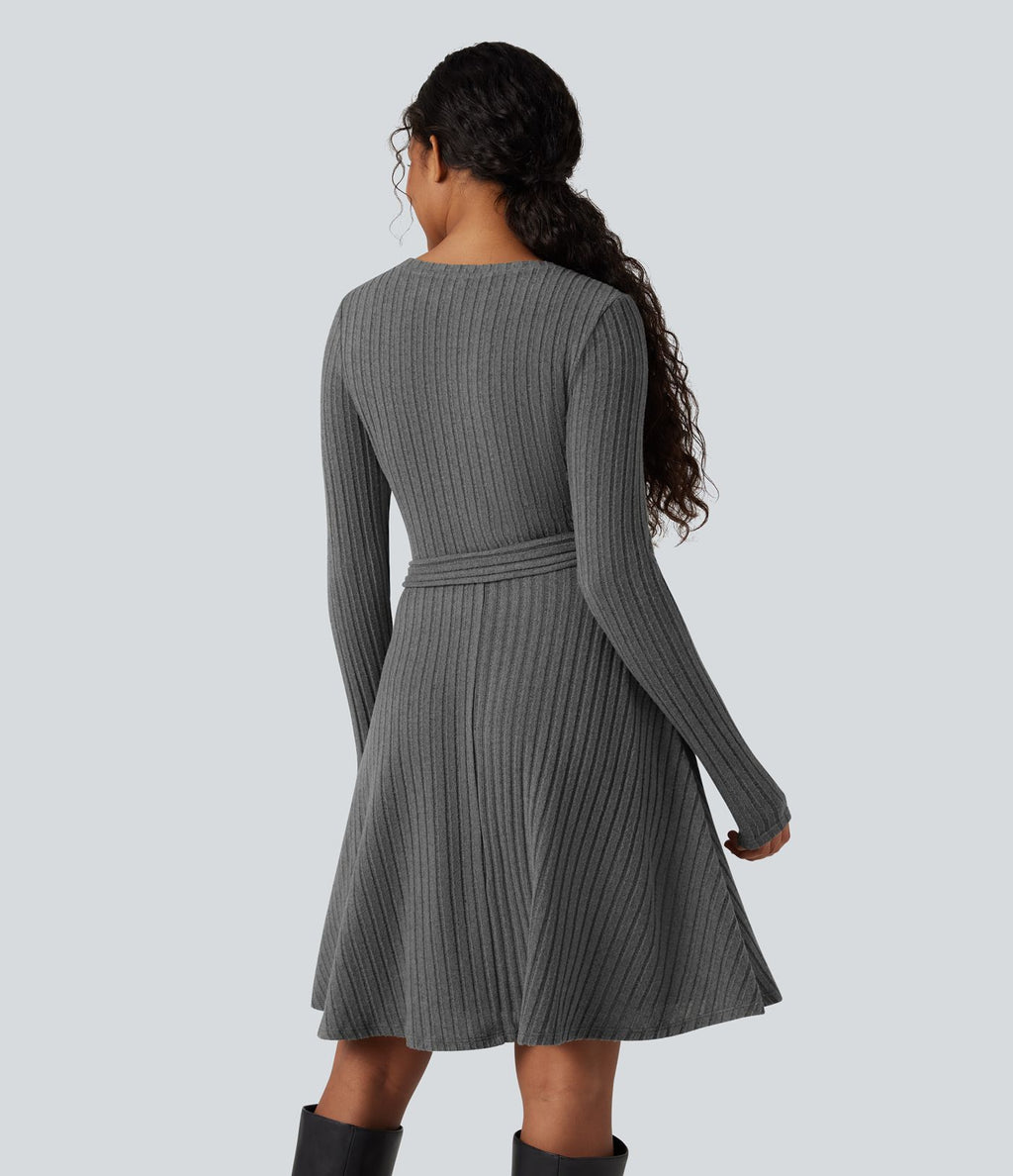 Robe côtelée ceinturée col rond manches longues avec poches