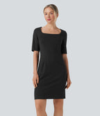Robe crayon de travail ajustée décolleté carré à demi-manches