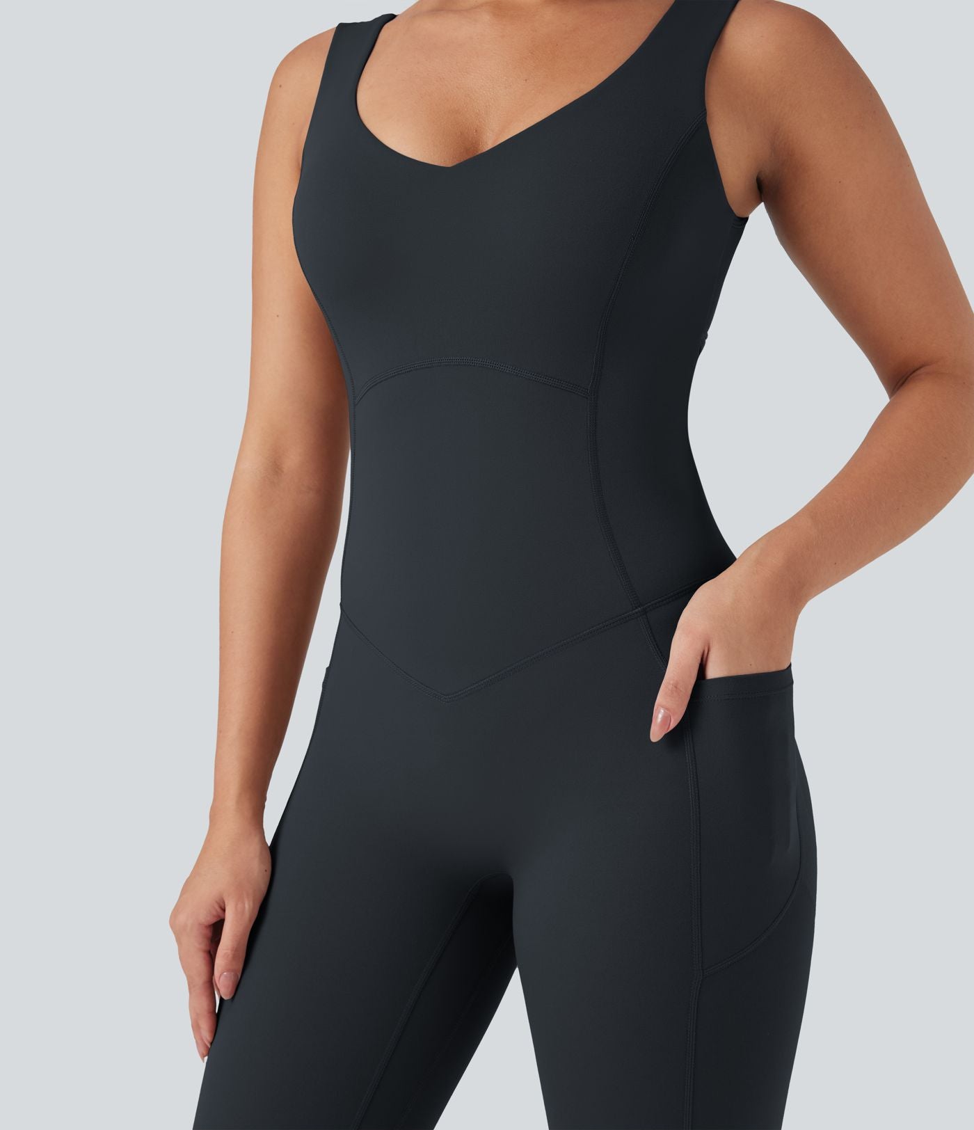 Combinaison de sport Halara UltraSculpt™ col V gainante push-up à poches