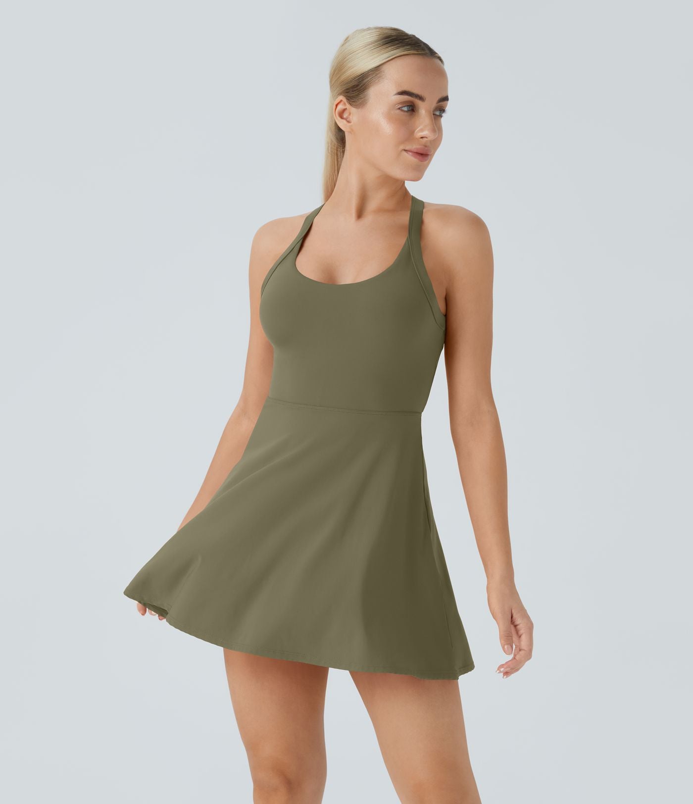 Robe de sport dos nu torsadée A-C