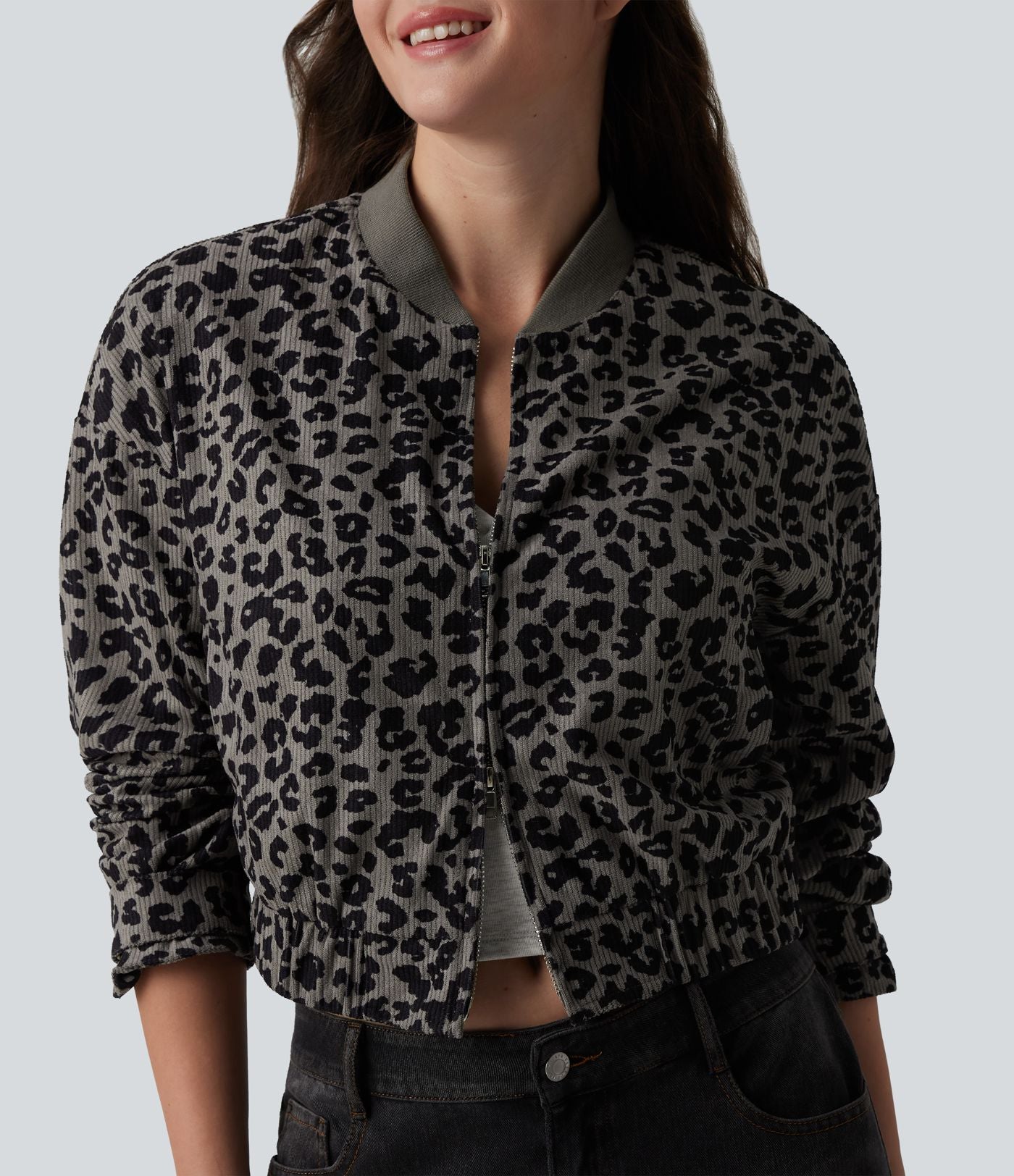 Veste bomber manches longues imprimé léopard avec poches