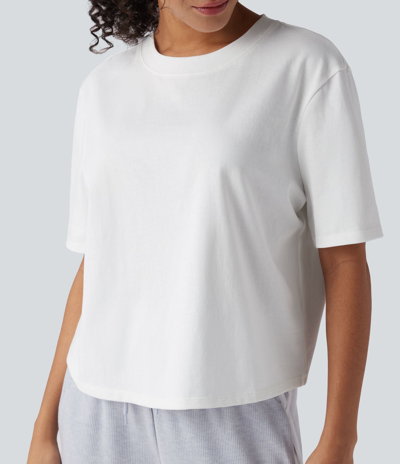 T-shirt décontracté ample en coton à manches courtes et col rond