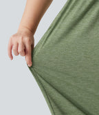 Combinaison grande taille chinée à jambes larges avec détails froncés, poches, coussinets amovibles et accès facile Easy Peasy