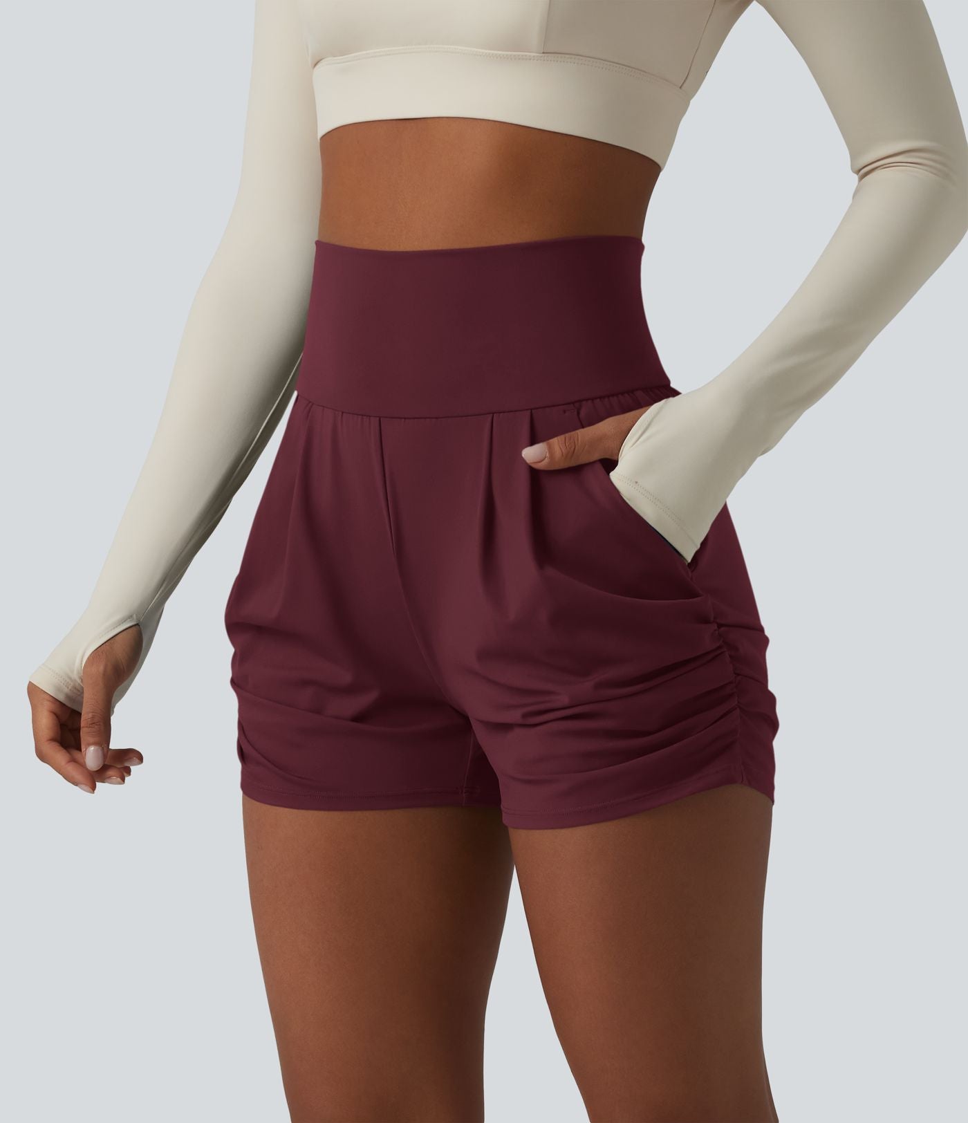 Short de yoga SoftlyZero™ Airy taille haute froncé effet frais InstantCool 7,5 cm avec poches