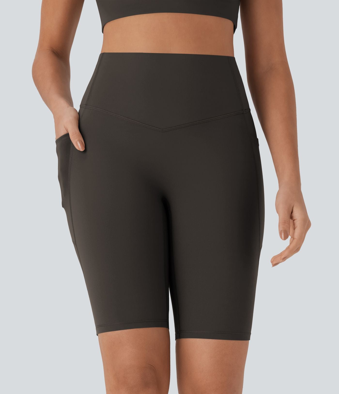 Short cycliste 22,8 cm d'entraînement gainant taille haute avec poches Halara UltraSculpt™
