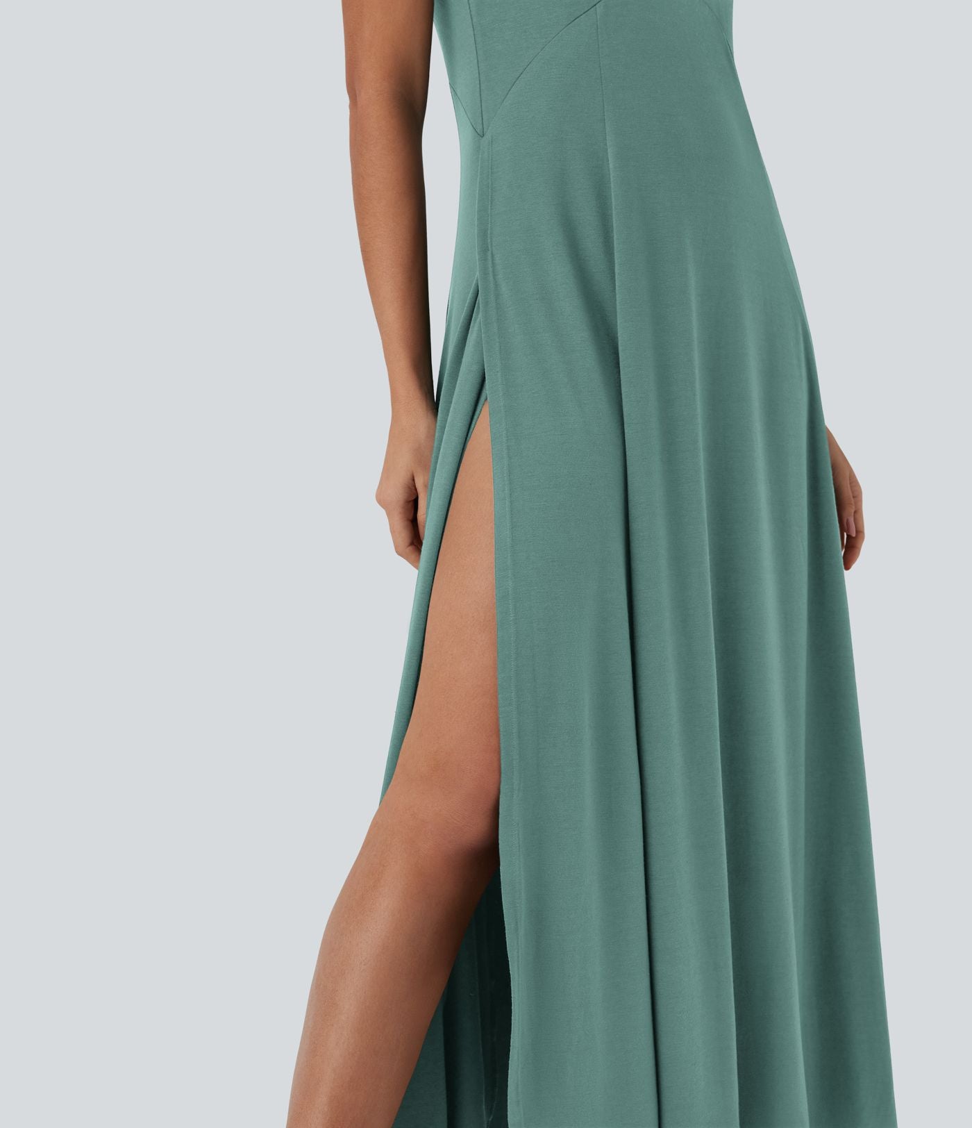 Robe longue à bretelles avec col U, dos nu, fente et coupe fluide