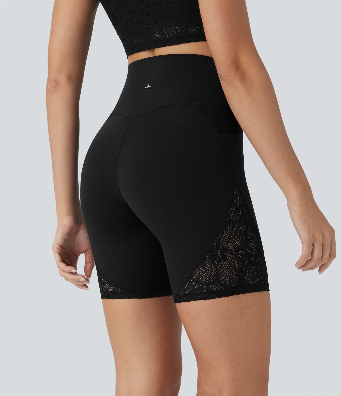 Short cycliste yoga 7'' Softlyzero™ taille haute croisé dentelle contrastante avec poches - UPF50+