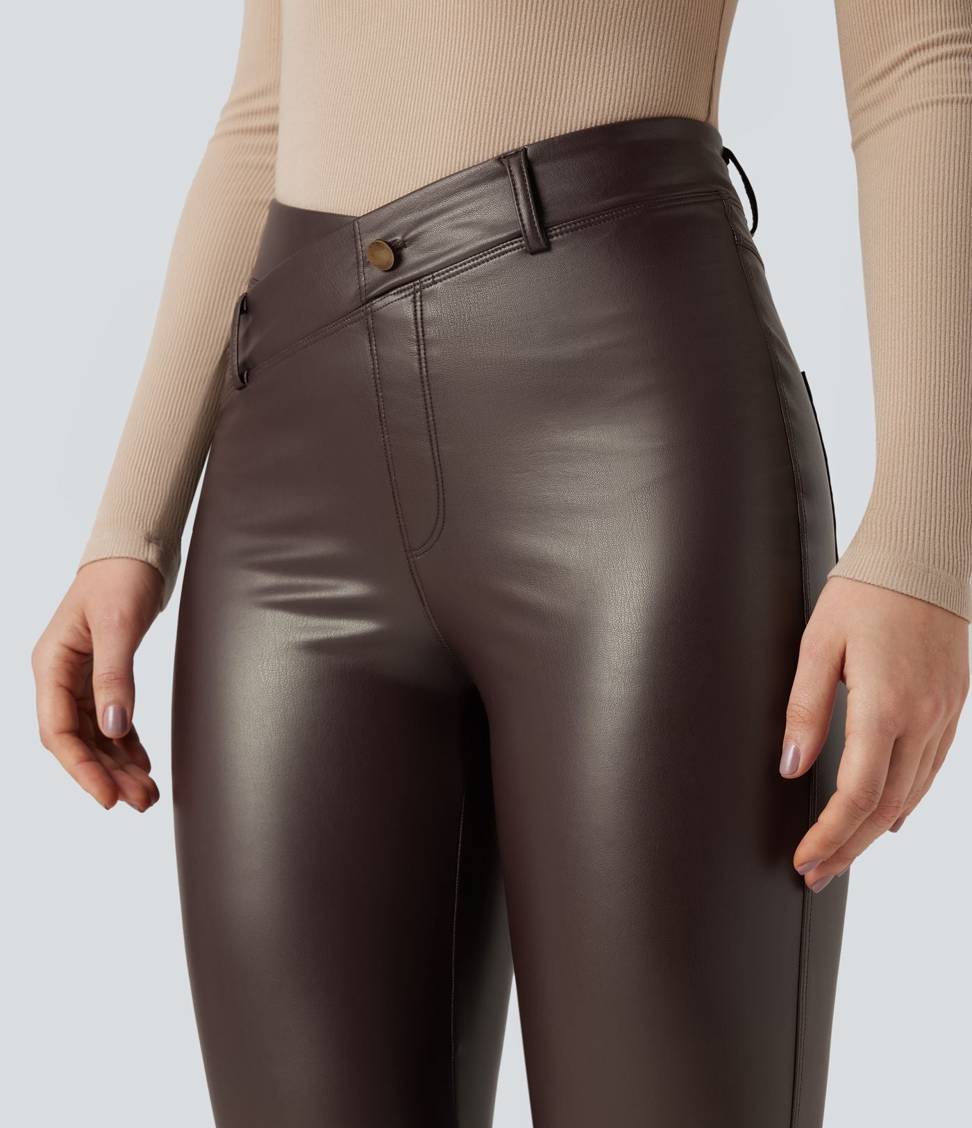 Pantalon évasé asymétrique polaire PU gainant extensible taille haute avec poches
