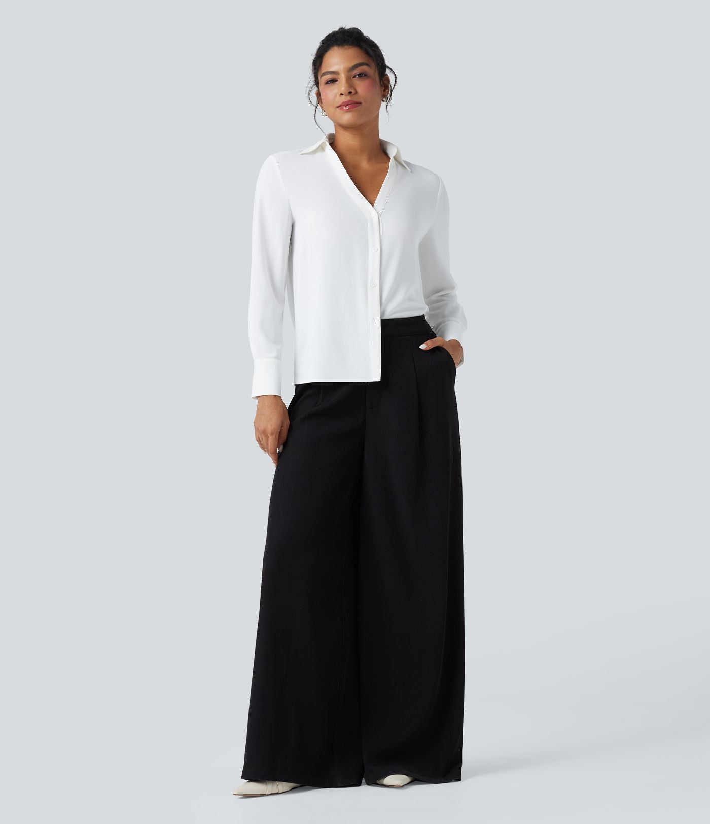 Chemise de travail en mousseline col V manches longues